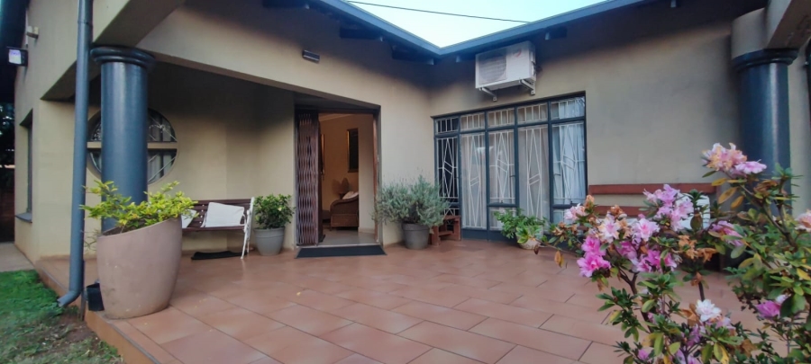 5 Bedroom Property for Sale in Erasmia Gauteng