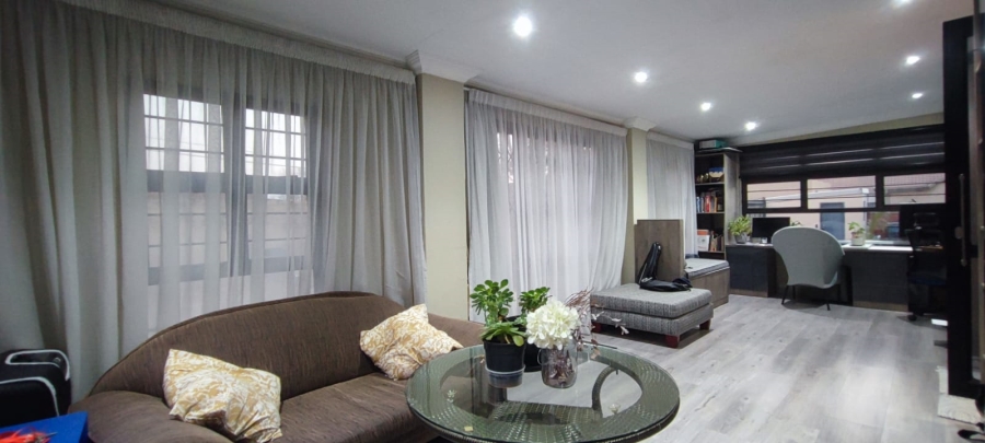 5 Bedroom Property for Sale in Erasmia Gauteng