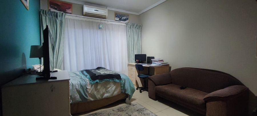 5 Bedroom Property for Sale in Erasmia Gauteng