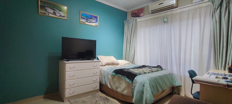 5 Bedroom Property for Sale in Erasmia Gauteng