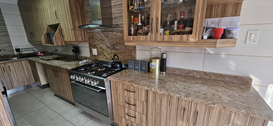 3 Bedroom Property for Sale in New Redruth Gauteng
