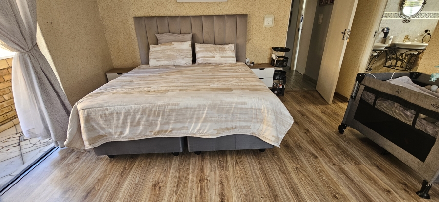 3 Bedroom Property for Sale in New Redruth Gauteng