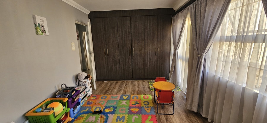 3 Bedroom Property for Sale in New Redruth Gauteng