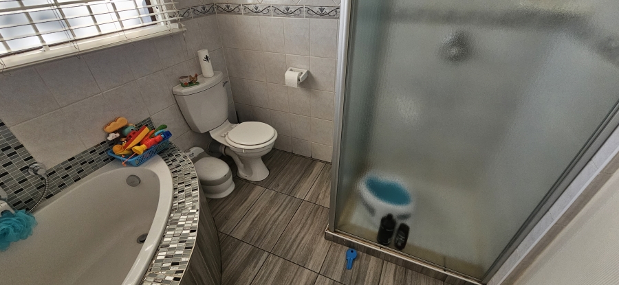 3 Bedroom Property for Sale in New Redruth Gauteng