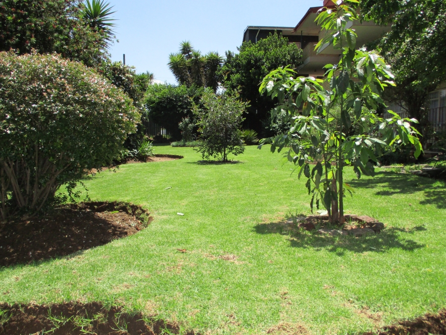 To Let 2 Bedroom Property for Rent in Florida Gauteng