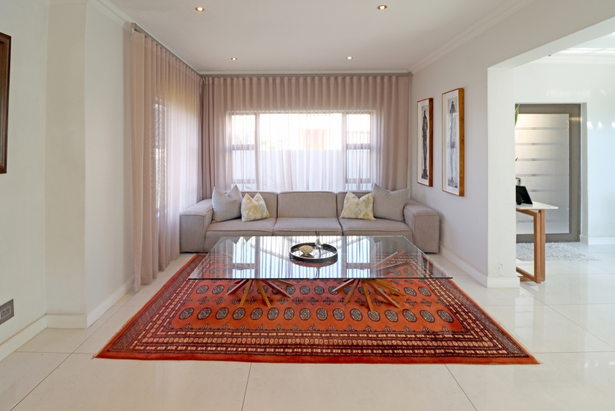 5 Bedroom Property for Sale in Beverley Gauteng