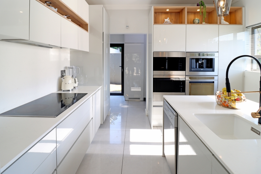 5 Bedroom Property for Sale in Beverley Gauteng