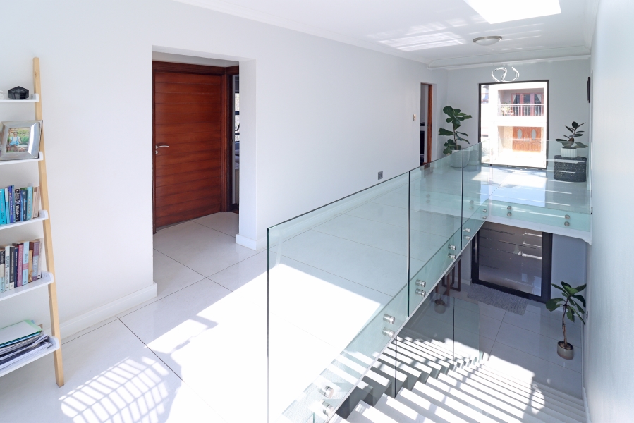 5 Bedroom Property for Sale in Beverley Gauteng