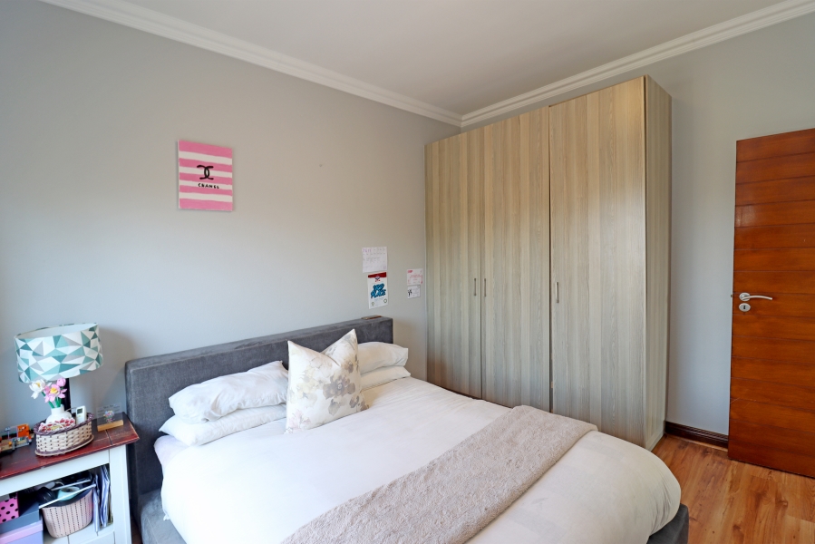 5 Bedroom Property for Sale in Beverley Gauteng