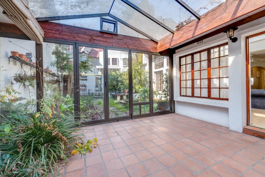 2 Bedroom Property for Sale in Bryanston Gauteng