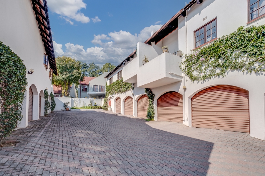 2 Bedroom Property for Sale in Bryanston Gauteng