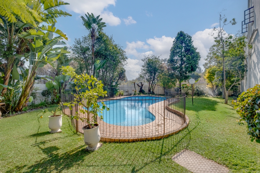 2 Bedroom Property for Sale in Bryanston Gauteng