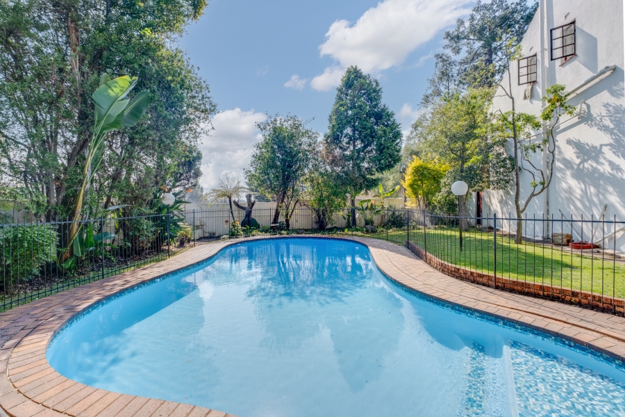 2 Bedroom Property for Sale in Bryanston Gauteng