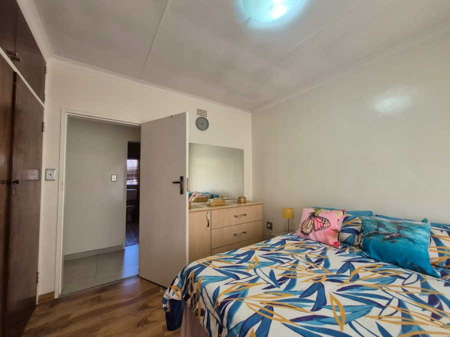 5 Bedroom Property for Sale in Arcon Park Gauteng
