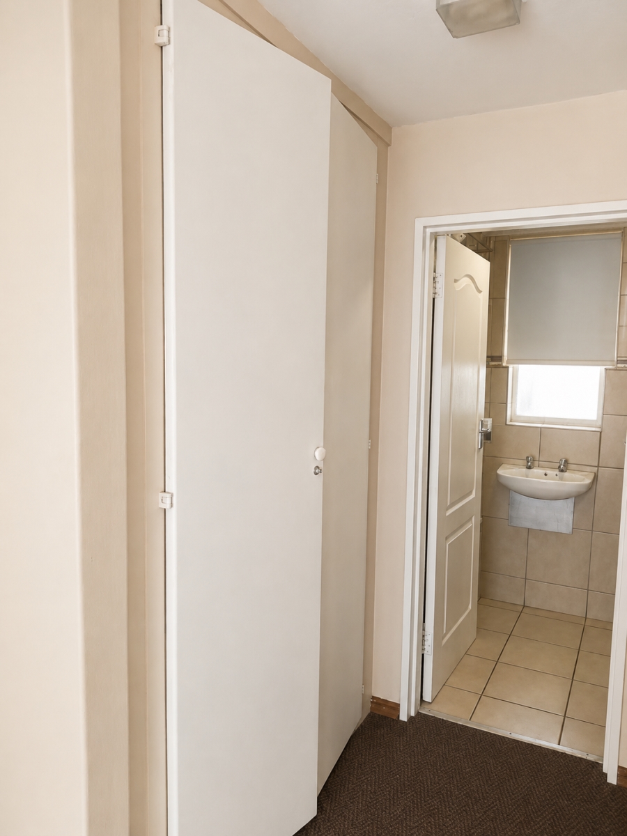 1 Bedroom Property for Sale in Hatfield Gauteng