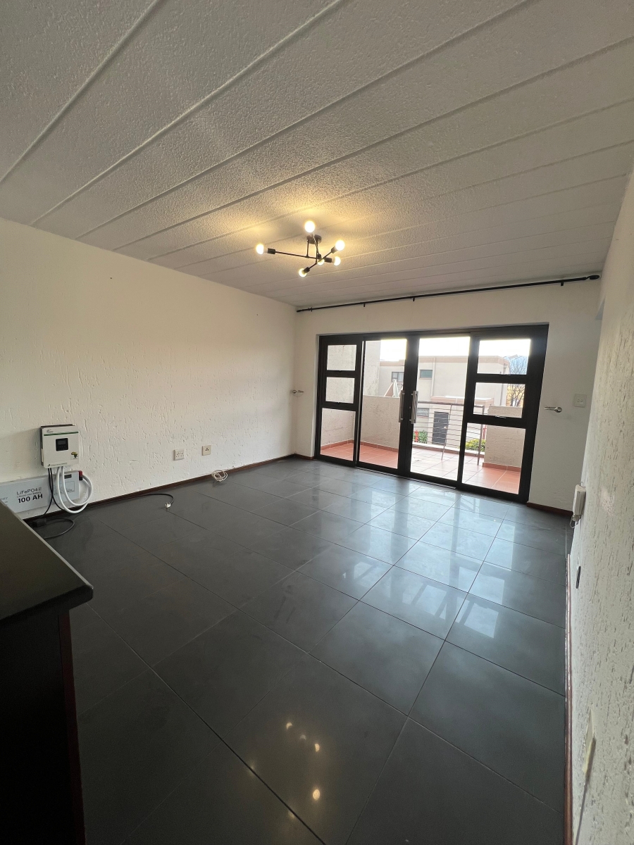 To Let 2 Bedroom Property for Rent in Glenvista Gauteng