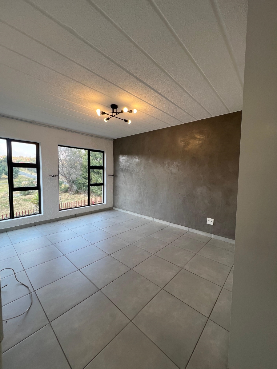 To Let 2 Bedroom Property for Rent in Glenvista Gauteng