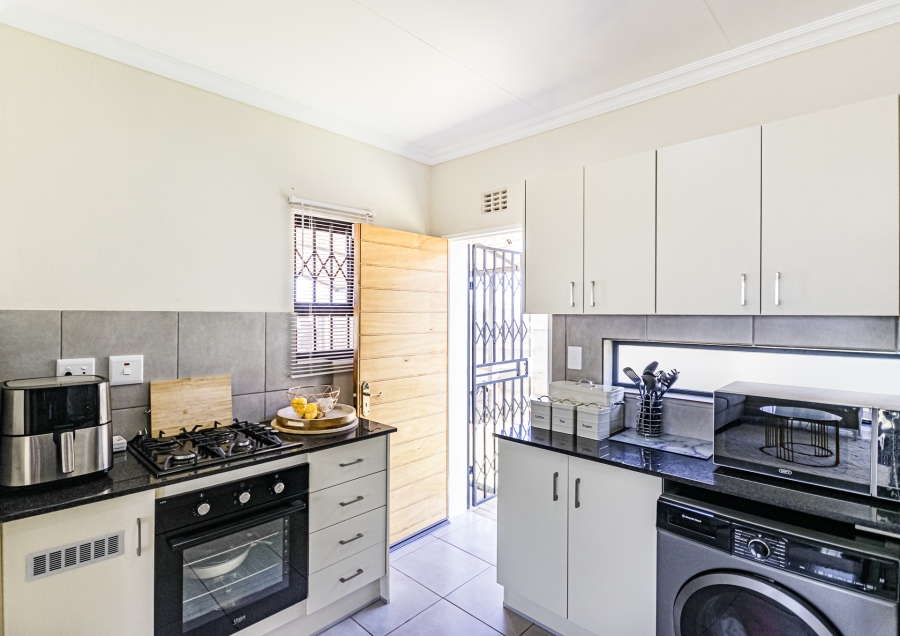 3 Bedroom Property for Sale in Toekomsrus Gauteng