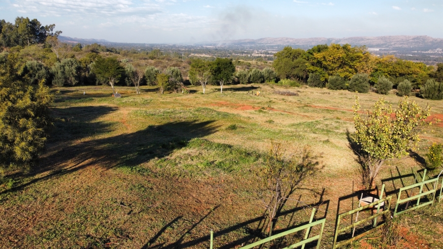 6 Bedroom Property for Sale in Kameeldrift West Gauteng