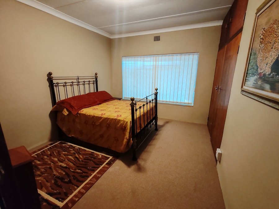 6 Bedroom Property for Sale in Kameeldrift West Gauteng