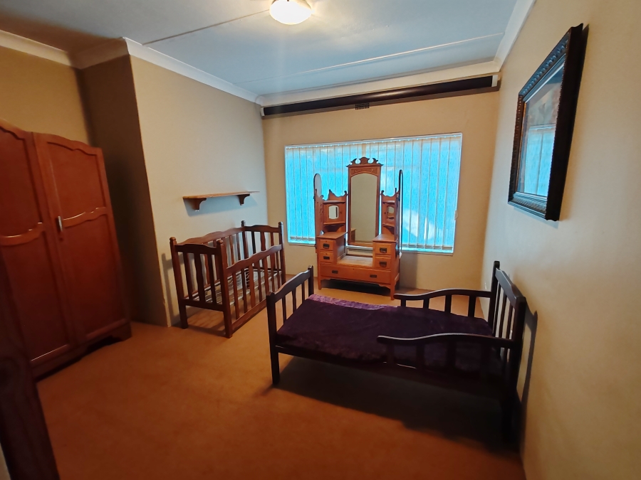 6 Bedroom Property for Sale in Kameeldrift West Gauteng