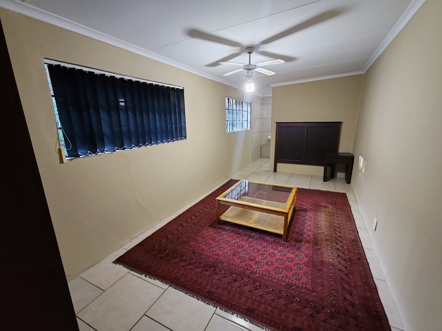 6 Bedroom Property for Sale in Kameeldrift West Gauteng