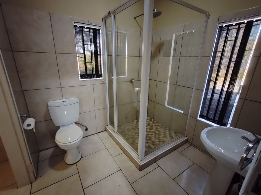 6 Bedroom Property for Sale in Kameeldrift West Gauteng