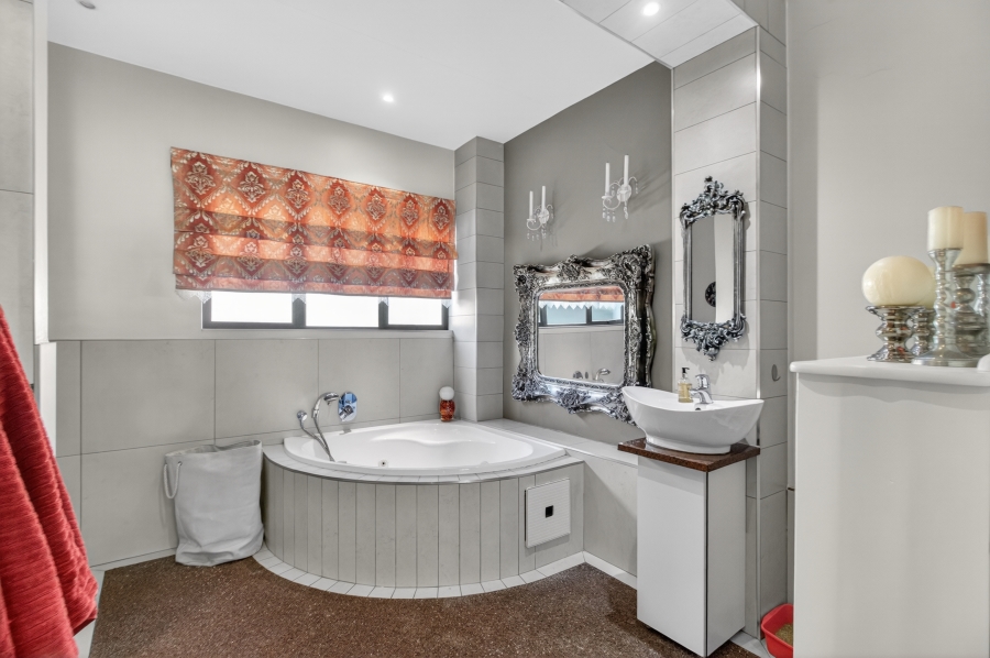 4 Bedroom Property for Sale in Midlands Estate Gauteng