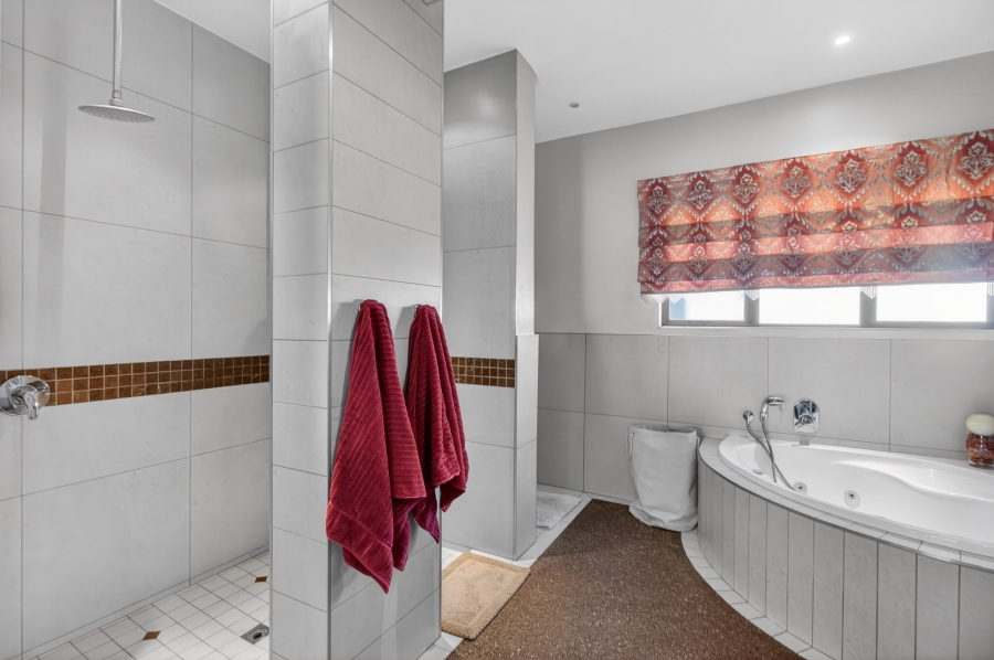 4 Bedroom Property for Sale in Midlands Estate Gauteng