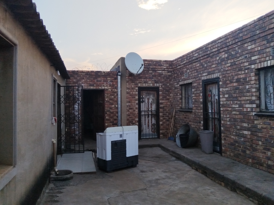 2 Bedroom Property for Sale in Sebokeng Gauteng