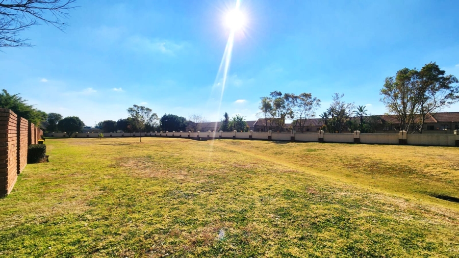 2 Bedroom Property for Sale in Mooikloof Ridge Gauteng