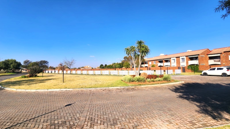 2 Bedroom Property for Sale in Mooikloof Ridge Gauteng