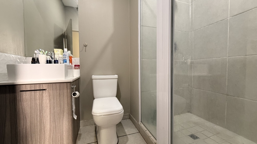 1 Bedroom Property for Sale in Rosebank Gauteng
