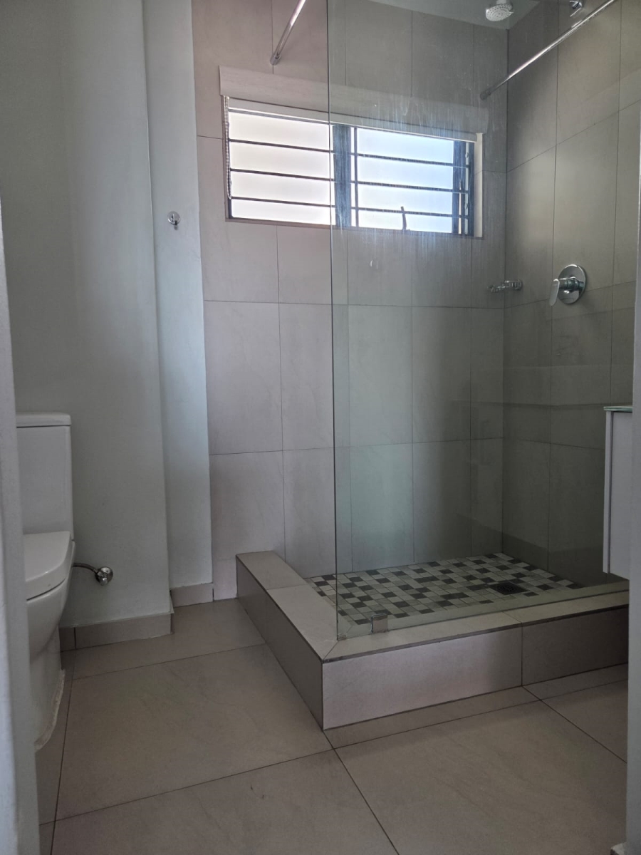 1 Bedroom Property for Sale in North Riding Gauteng