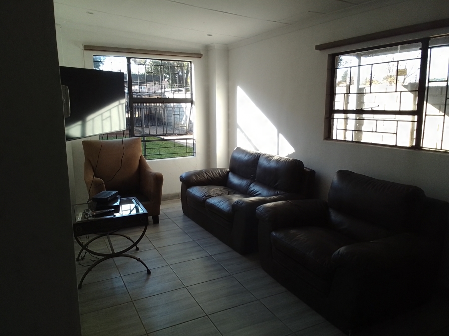 7 Bedroom Property for Sale in Mantevrede Gauteng