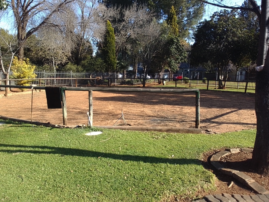 7 Bedroom Property for Sale in Mantevrede Gauteng