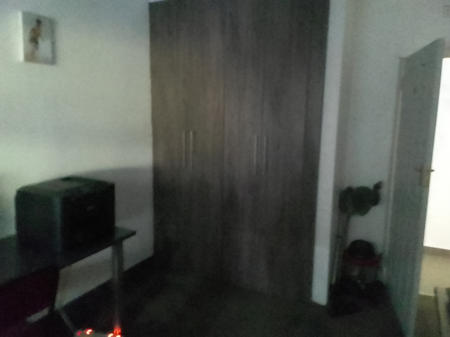 7 Bedroom Property for Sale in Mantevrede Gauteng