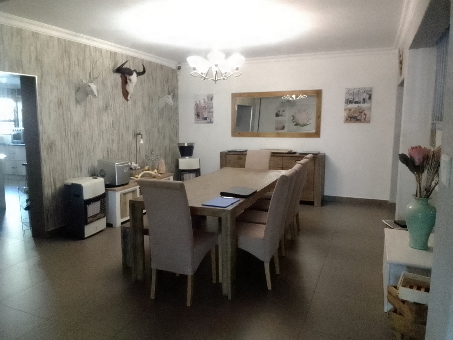 7 Bedroom Property for Sale in Mantevrede Gauteng