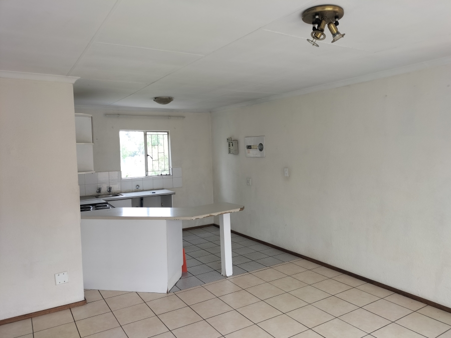 2 Bedroom Property for Sale in Lakefield Gauteng