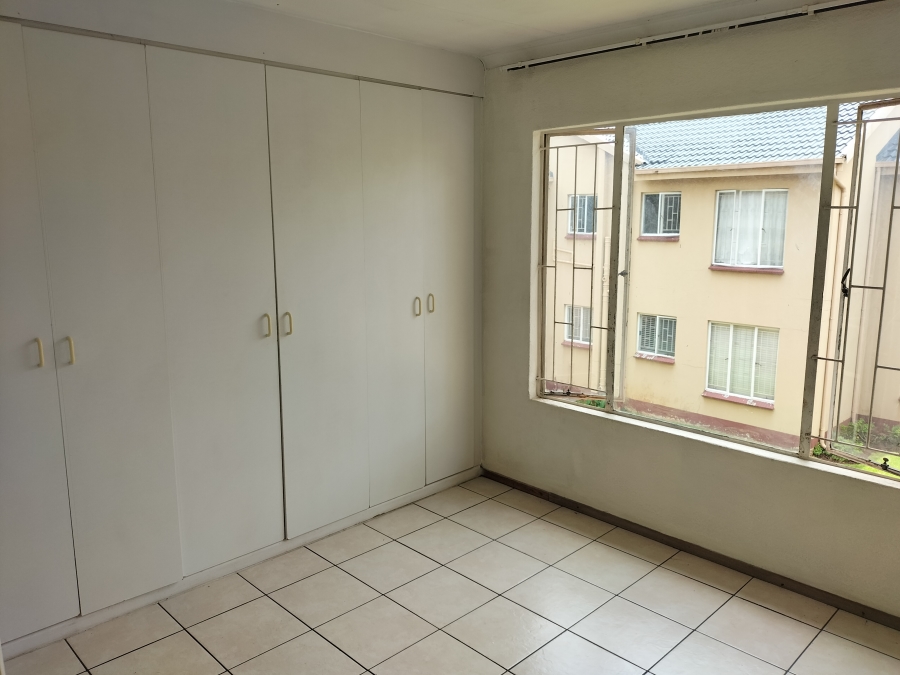 2 Bedroom Property for Sale in Lakefield Gauteng