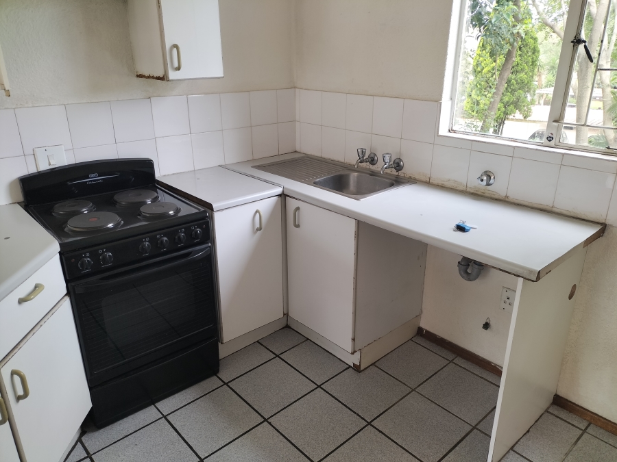 2 Bedroom Property for Sale in Lakefield Gauteng