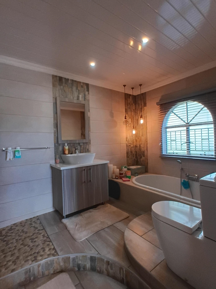 3 Bedroom Property for Sale in Fochville Gauteng