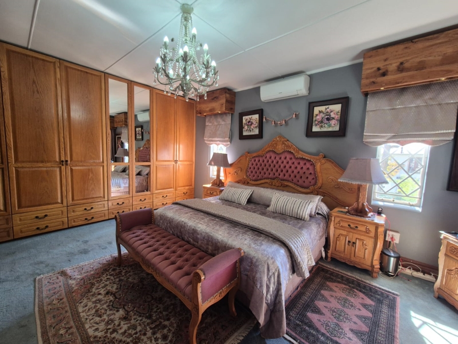 5 Bedroom Property for Sale in Vanderbijlpark SW 5 Gauteng