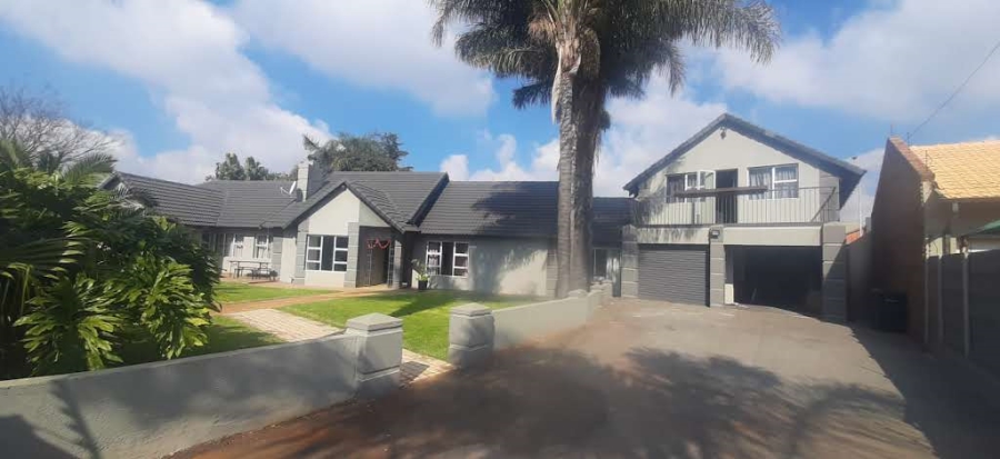 3 Bedroom Property for Sale in Birchleigh Gauteng