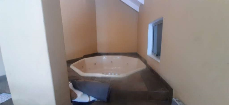 3 Bedroom Property for Sale in Birchleigh Gauteng