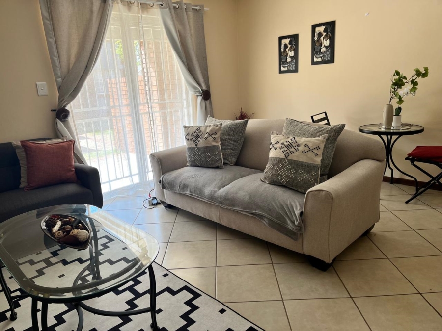 2 Bedroom Property for Sale in Monavoni Gauteng