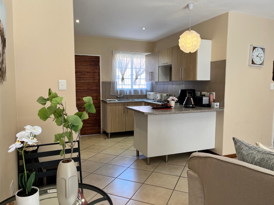 2 Bedroom Property for Sale in Monavoni Gauteng
