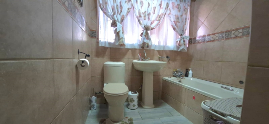 3 Bedroom Property for Sale in Edelweiss Gauteng