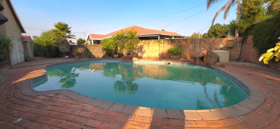 3 Bedroom Property for Sale in Edelweiss Gauteng
