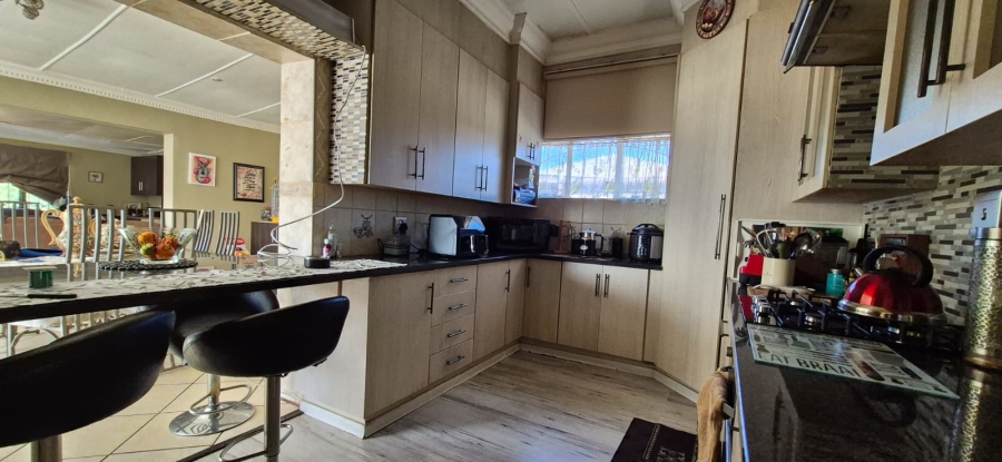 3 Bedroom Property for Sale in Casseldale Gauteng